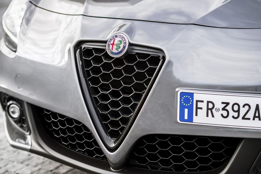 Детали экстерьера Alfa Romeo Giulietta B-Tech (940) 2018 года  (фото 7 из 7)